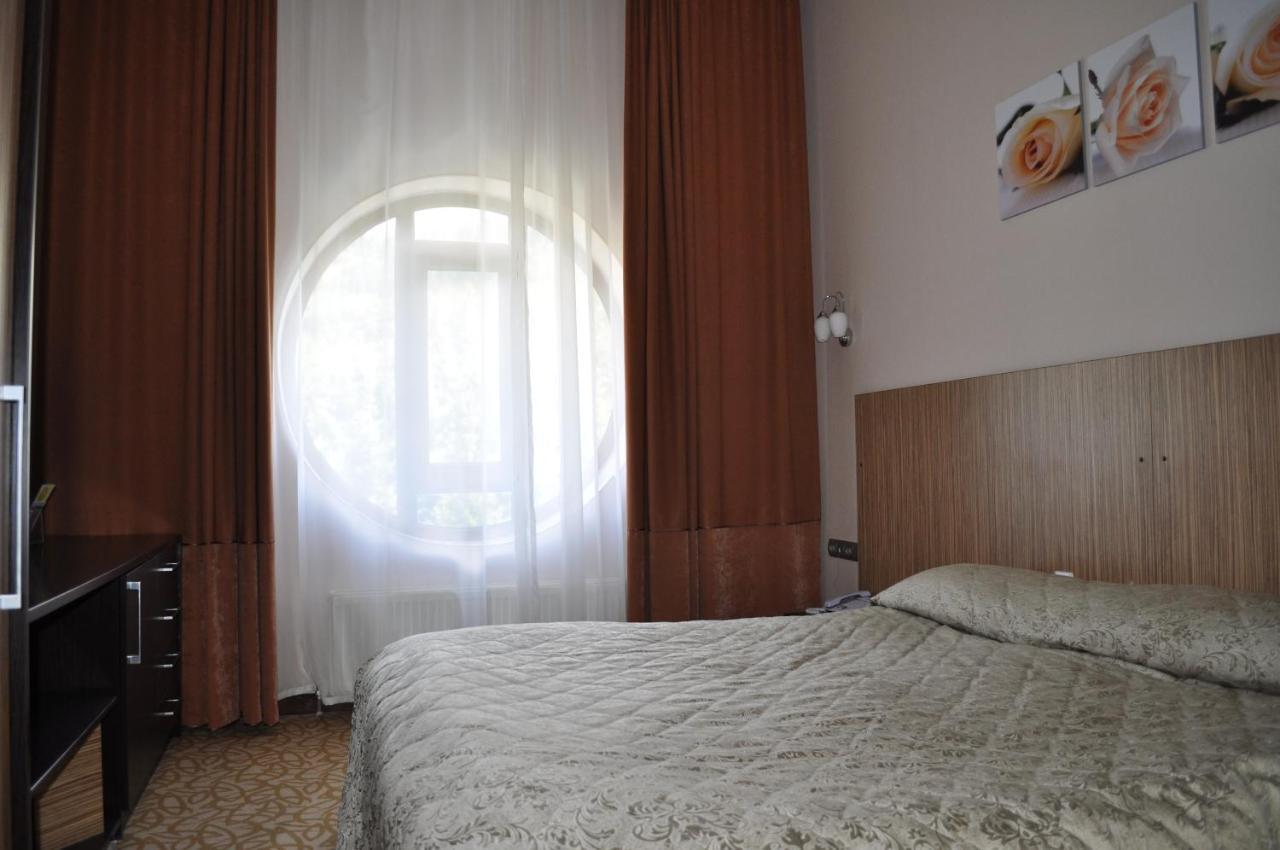 Kapriz Karakol Hotel Kültér fotó
