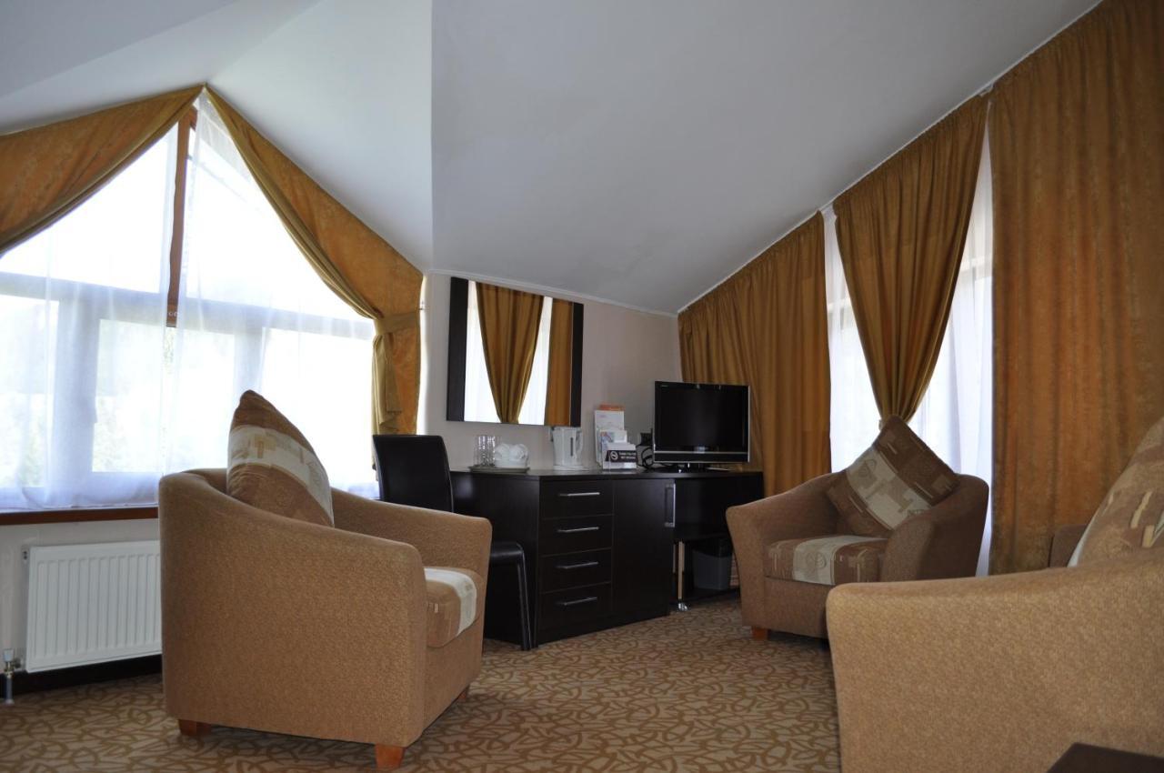 Kapriz Karakol Hotel Szoba fotó
