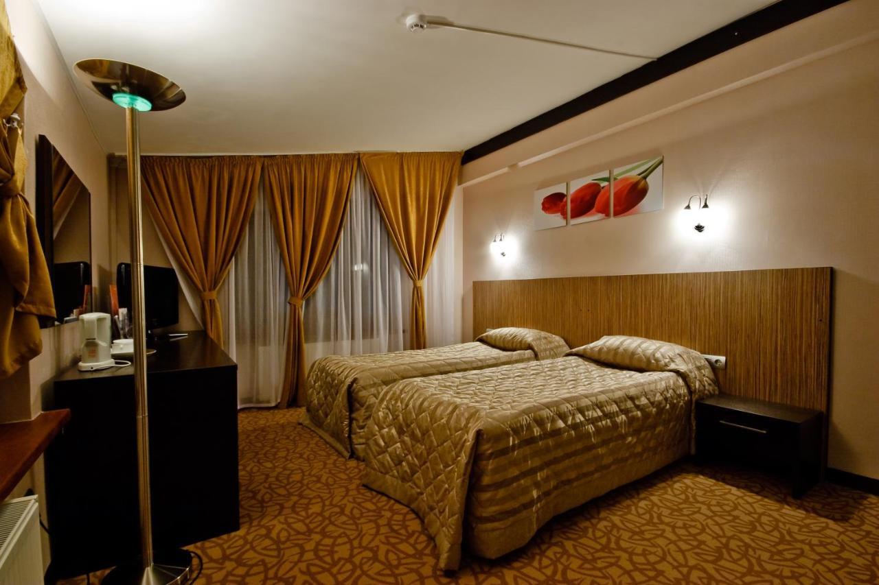 Kapriz Karakol Hotel Szoba fotó