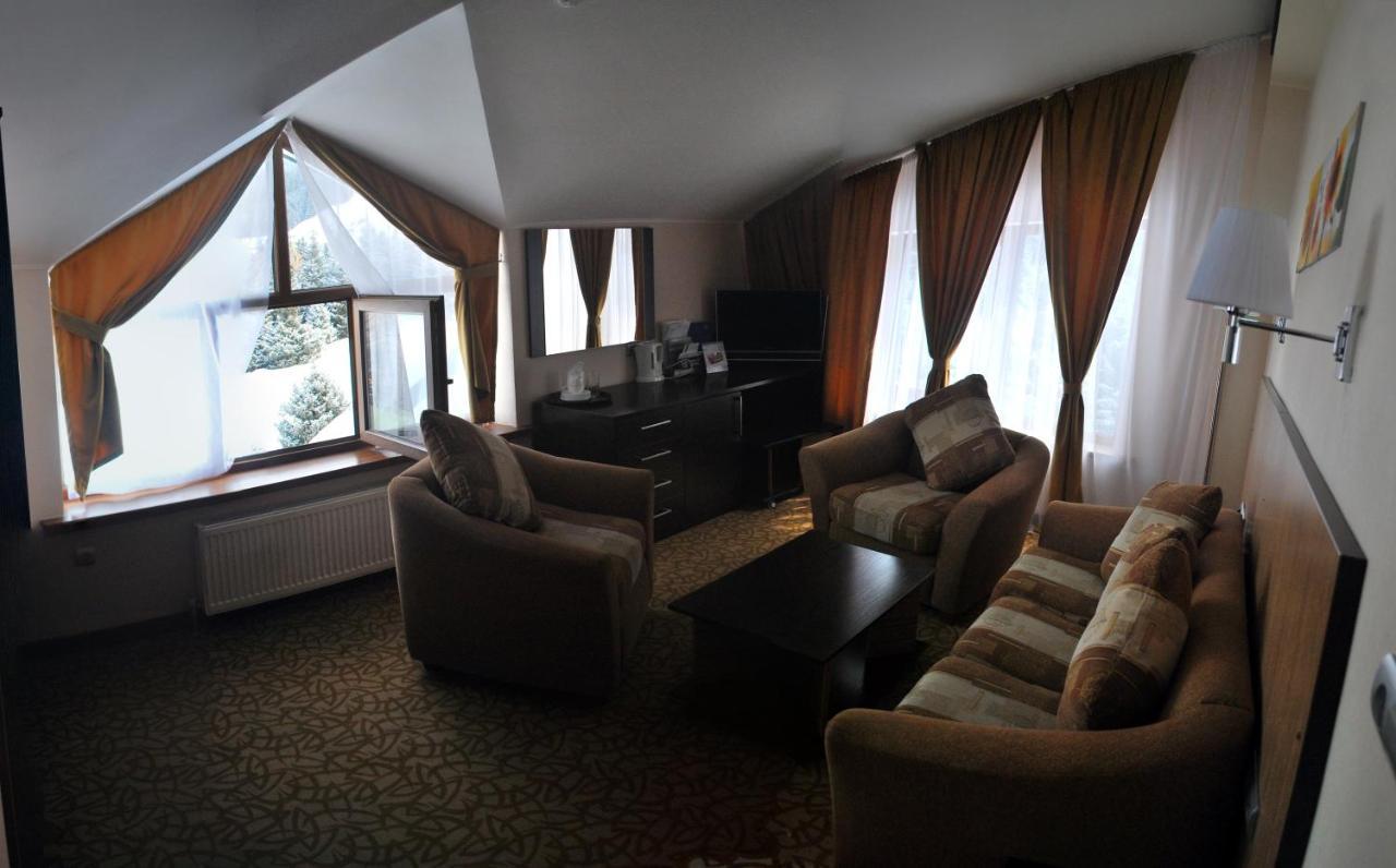 Kapriz Karakol Hotel Szoba fotó